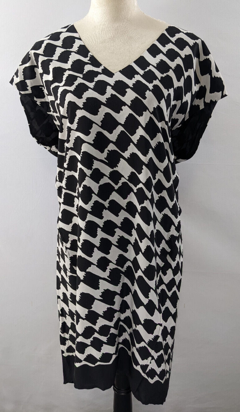 Derek Lam 10 Crosby Silk Shift Dress Black Cream Abstract Print 10 V-neck Lined